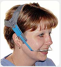 pacient adult cu head gear